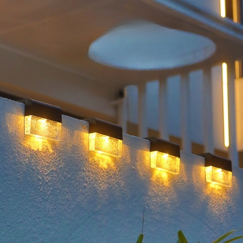 Outdoor Solar LED Fence Light Garden Villa Decorative Lamp