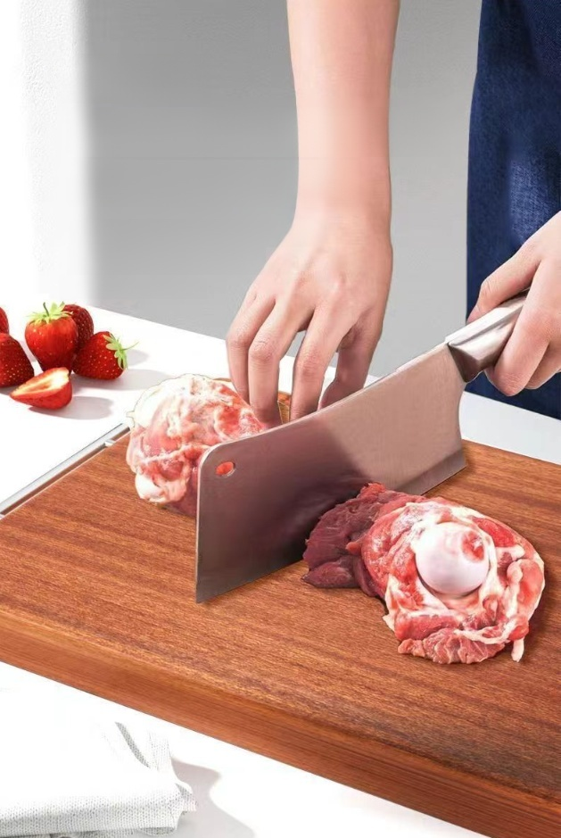 Premium kitchen chopping board made of viscose and wood
