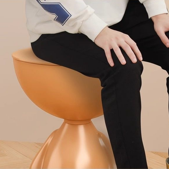 Modernes Beistelltisch-Regal aus nachhaltigem Material für Wohnzimmer und Schlafzimmer