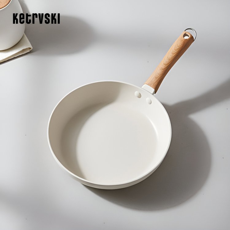 크림색 프라이팬