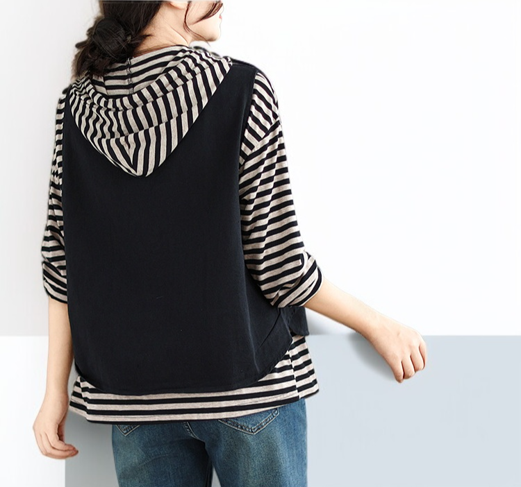 快適な着心地の女性用ベスト背面写真