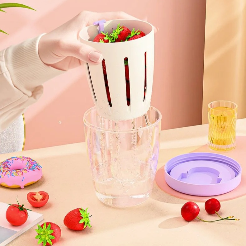 Multi-purpose Portable Fruit & Salad Cup with Fork for Picnic and Breakfast