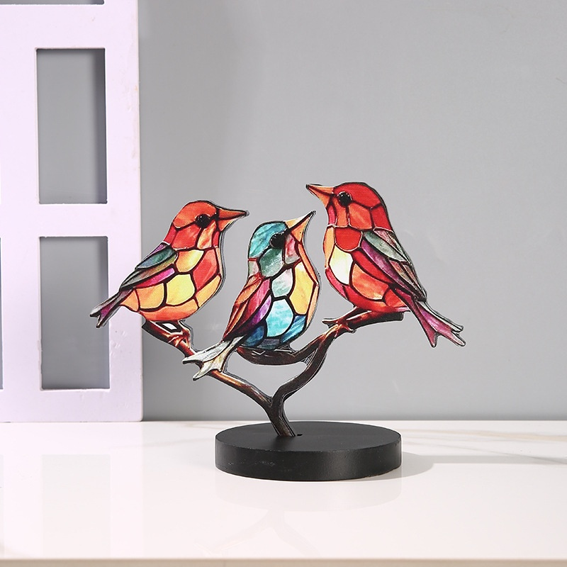 Bemalter Vogelschmuck