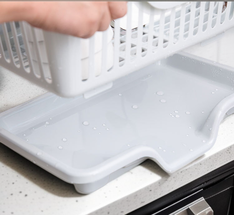 ชั้นวางจานในตู้เก็บจานพลาสติก