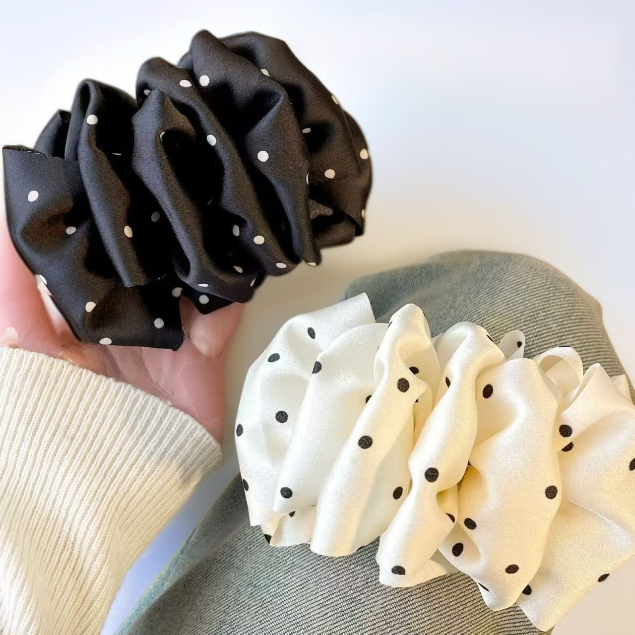 Women's polka dot floral hair clip