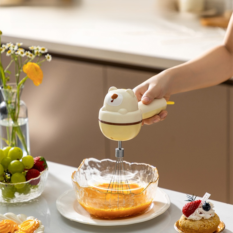 Handheld mini cream whipper