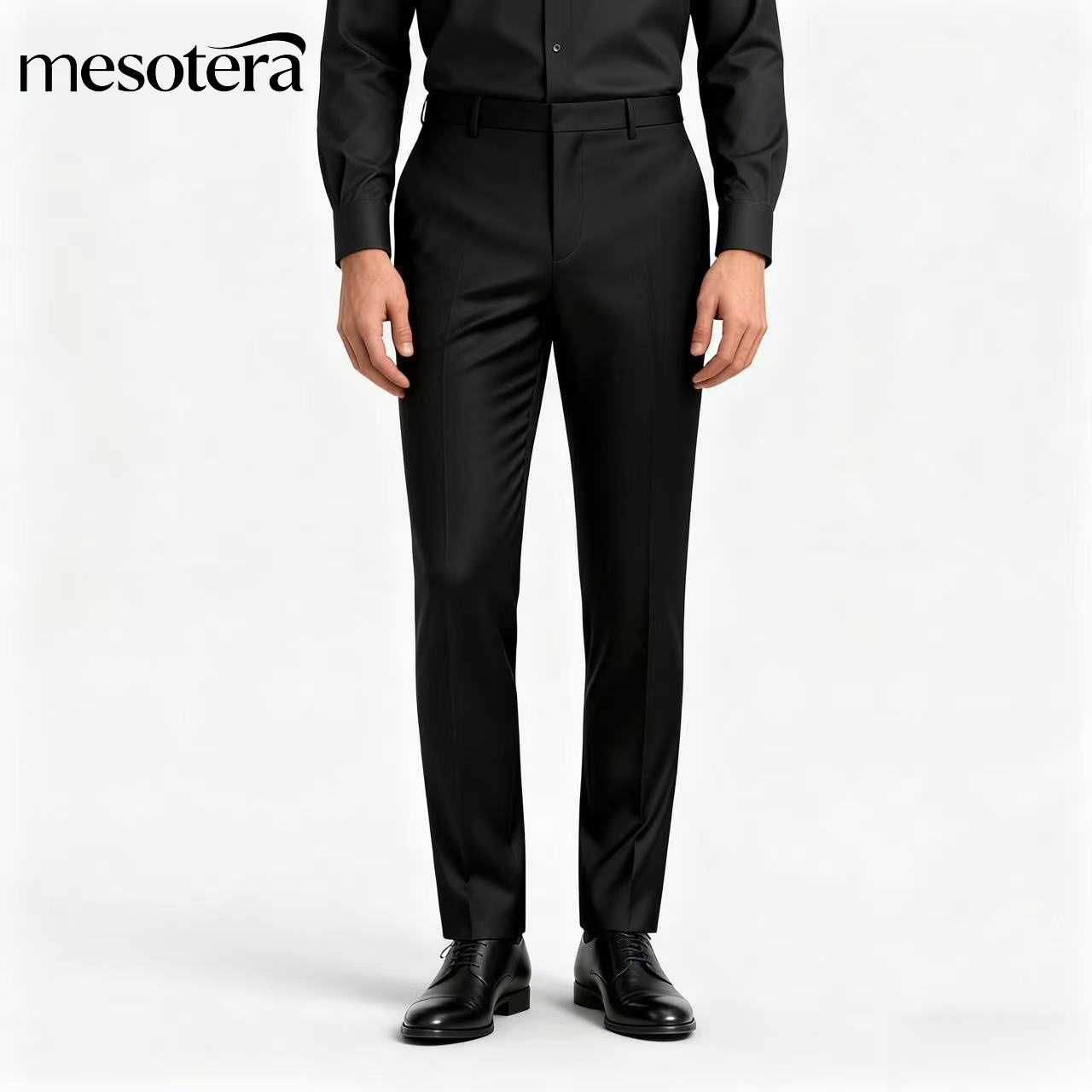 快適な着心地のレディース黒パンツ前面写真