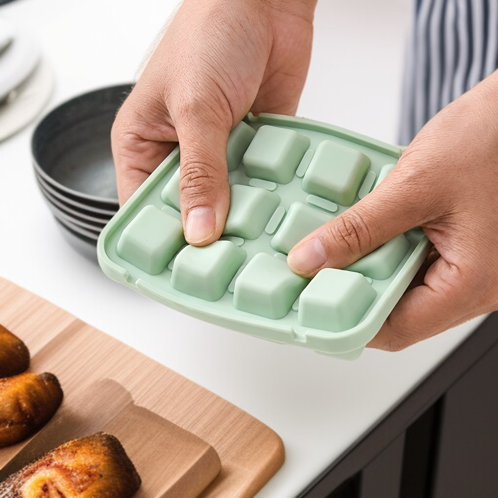 ถาดทำน้ำแข็งซิลิโคนสำหรับตู้เย็น วัสดุเกรดอาหาร กดถอดน้ำแข็งได้
