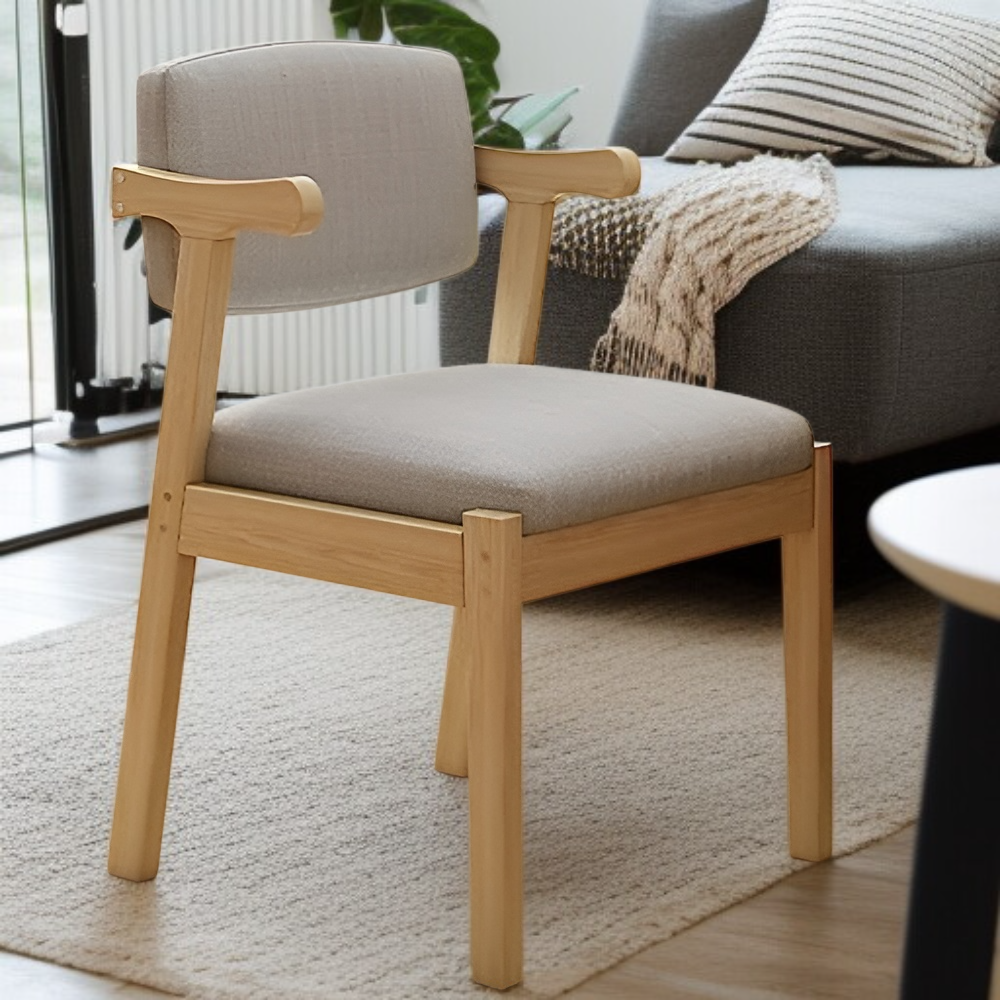 장시간 사용에도 피로감 없는 모던 리빙체어