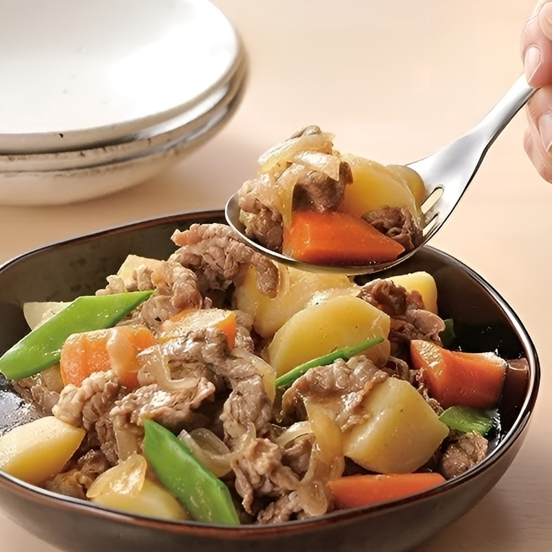 Suppenlöffel und Siebe aus Edelstahl