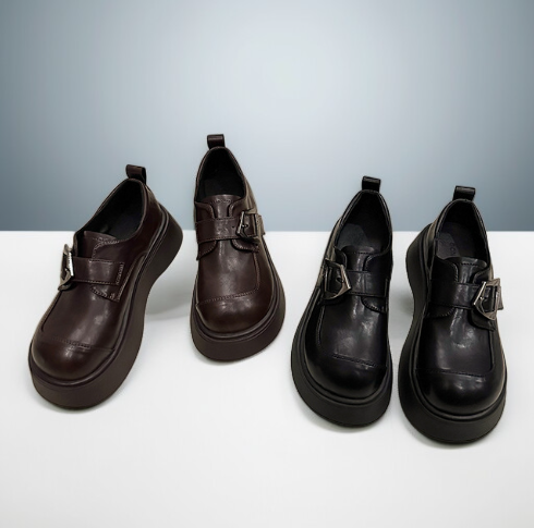 일상에서 활용하기 좋은 플랫폼 슈즈 스타일링