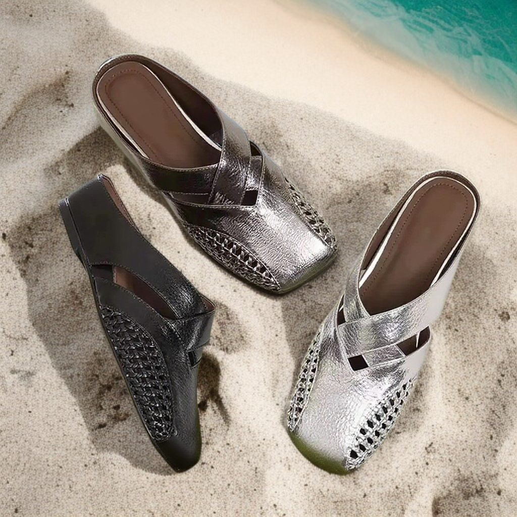 صندل نسائي ذو مقدمة مربعة