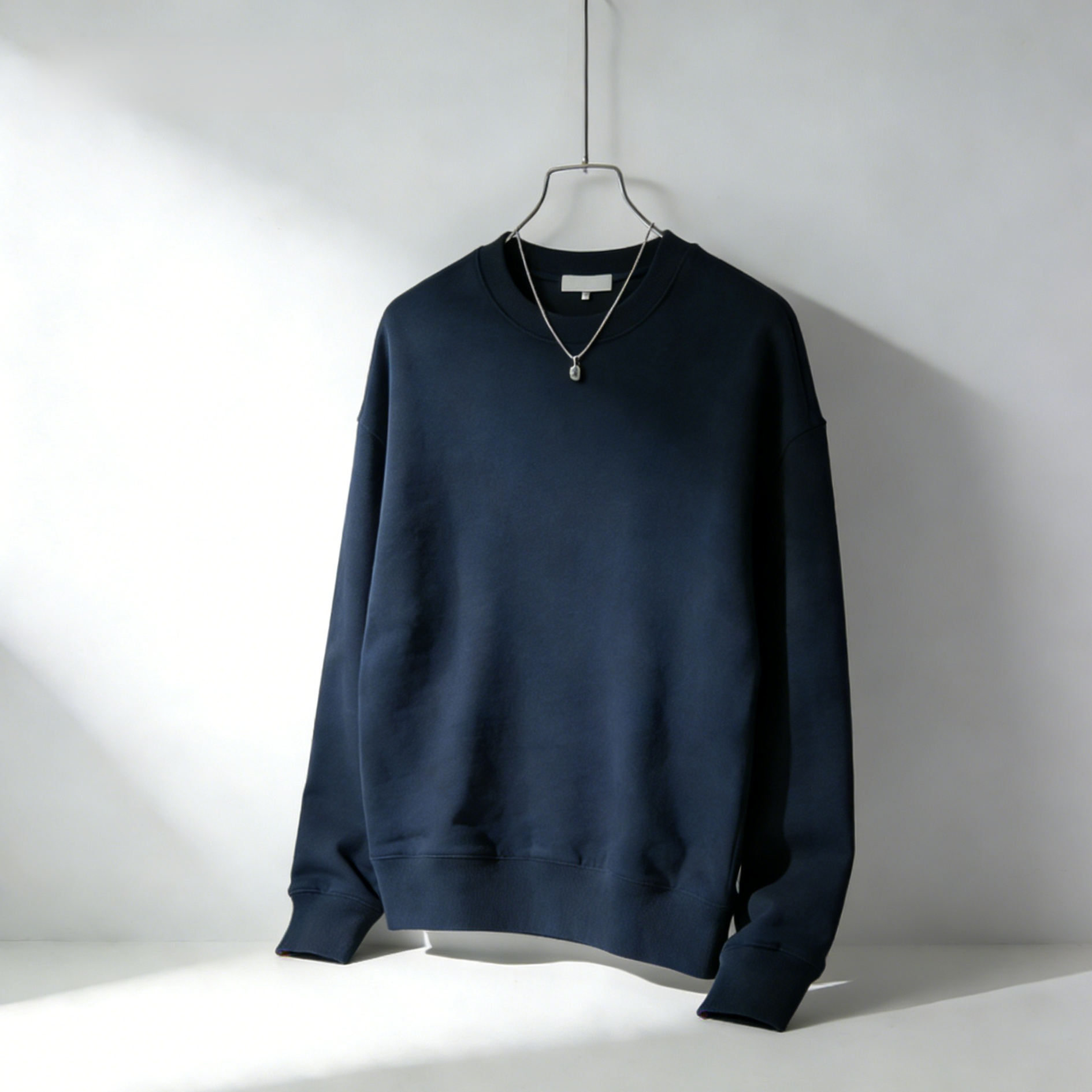 크루넥 스웨트셔츠, 루즈핏, 슬림핏