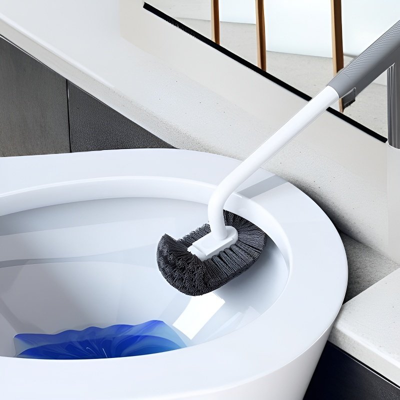 فرشاة تنظيف المرحاض ذات المقبض الطويل والشعيرات الناعمة