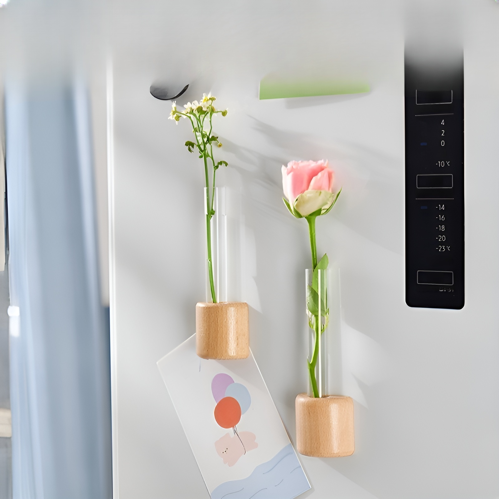 木製マグネット付きミニ花瓶