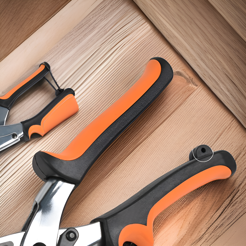 多機能穴あけパンチ