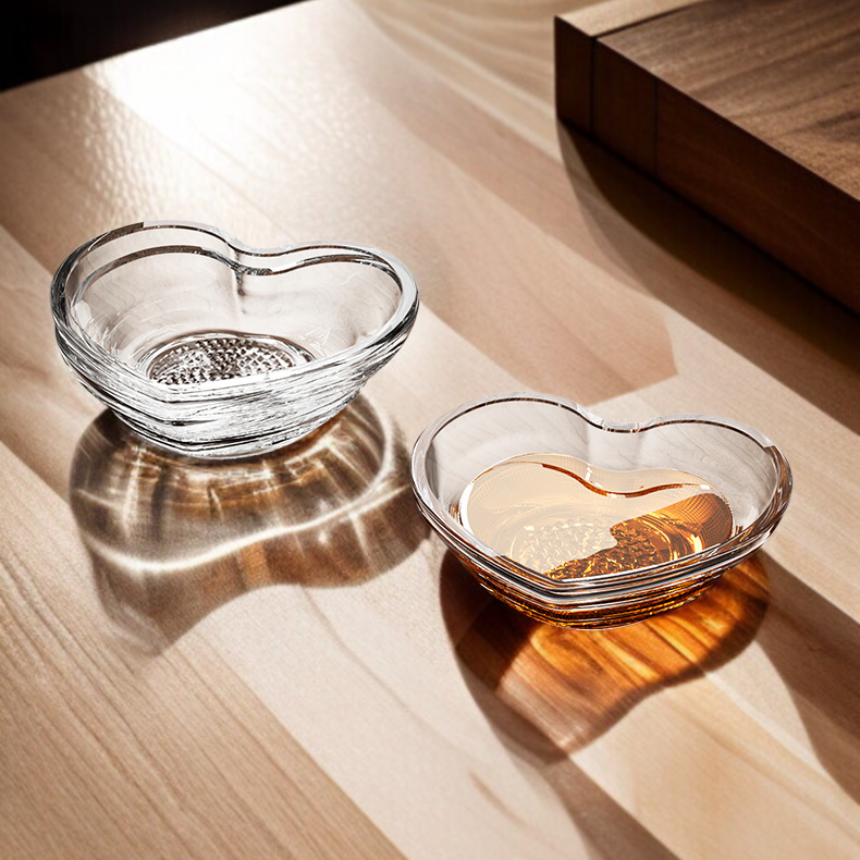 위생적인 다진마늘 연마 접시 클로즈업