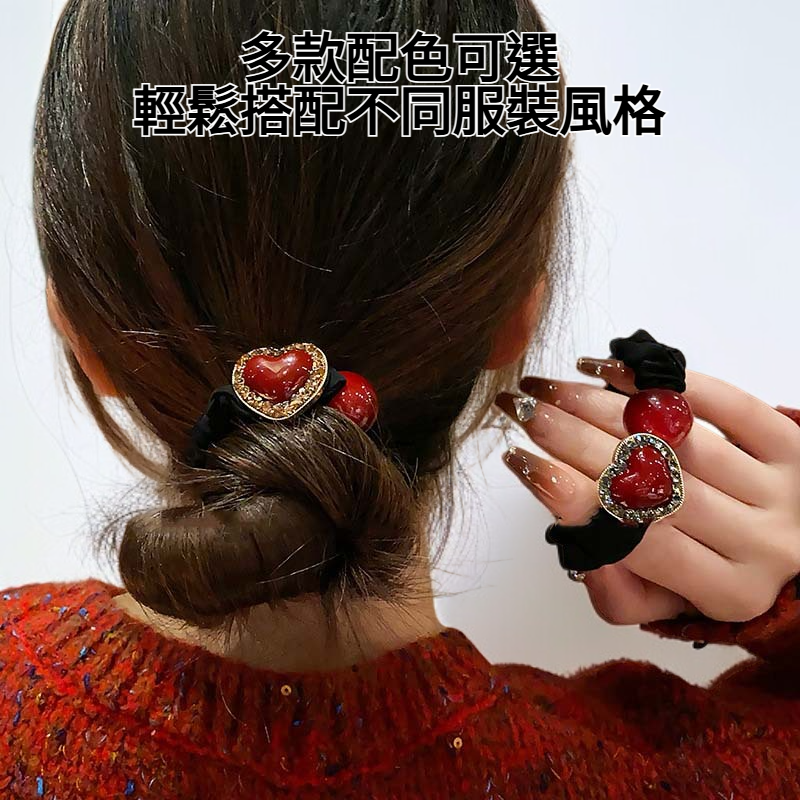 紅豆造型小腸髮圈近拍細節