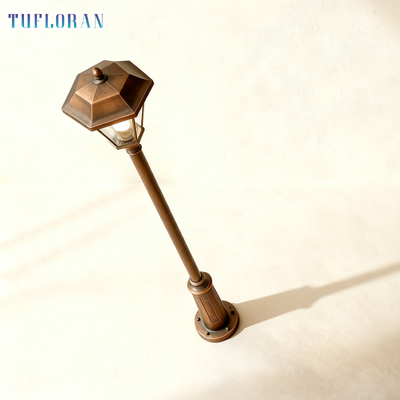 โคมไฟถนนดีไซน์ย้อนยุค