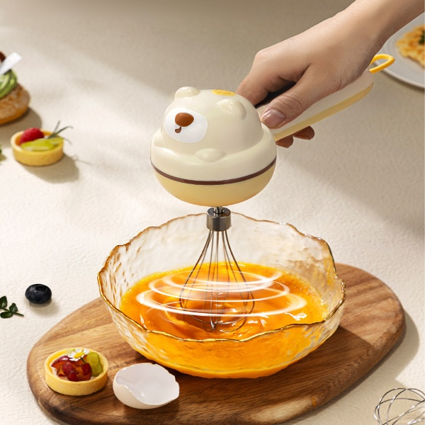 Handheld mini cream whipper