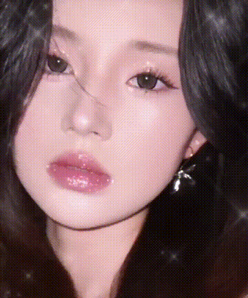 保湿・キラキラ光る2イン1口紅