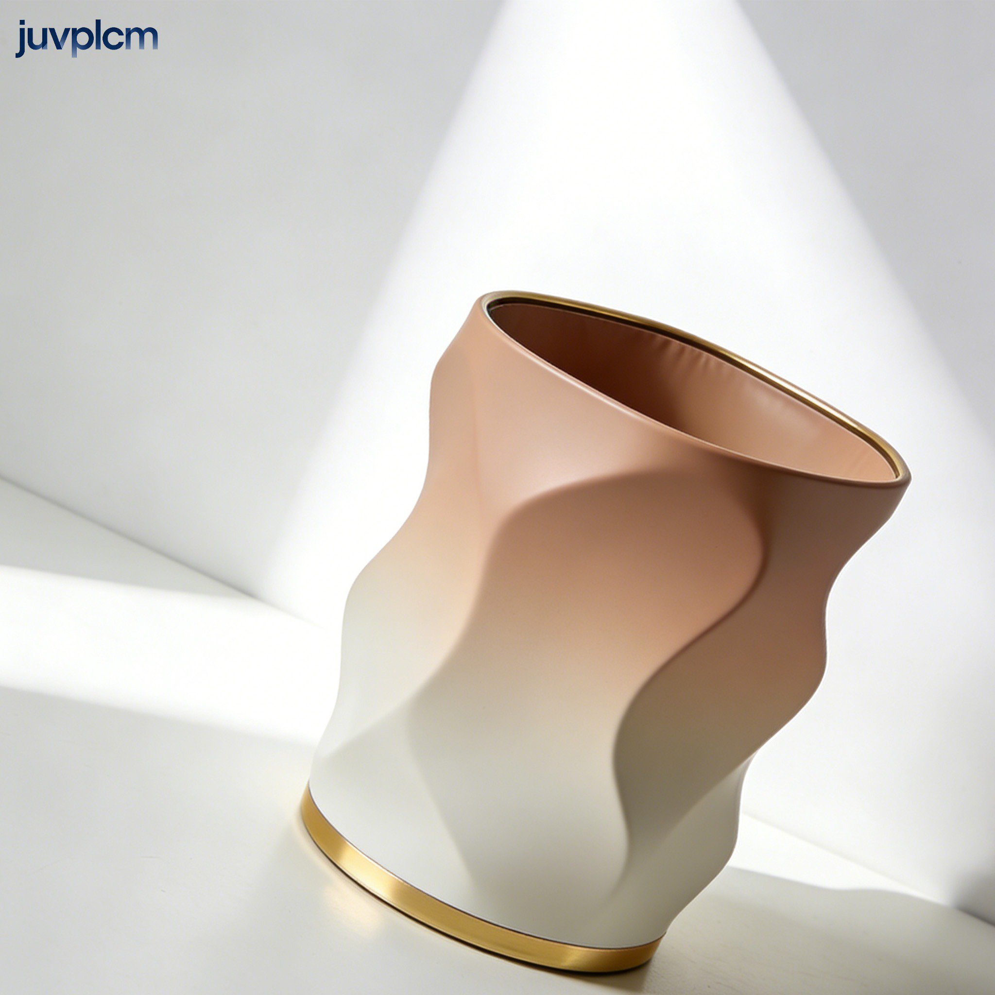 다양한 색상의 탁상용 쓰레기통