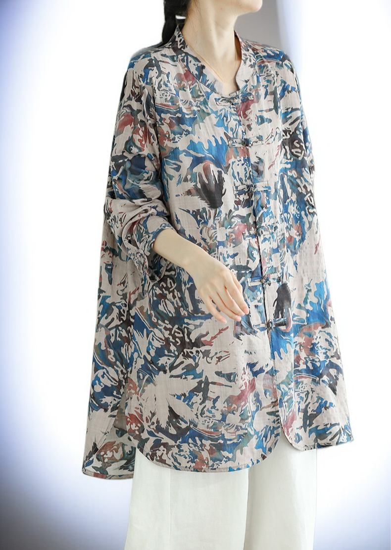 カジュアルコーデに合うプリントトップス