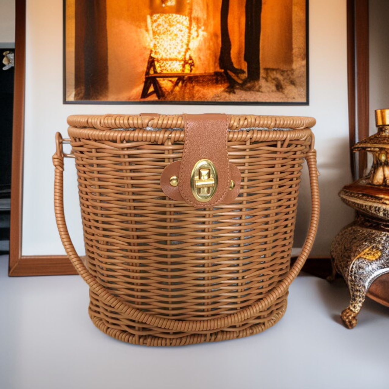 스트랩이 달린 바구니의 디테일