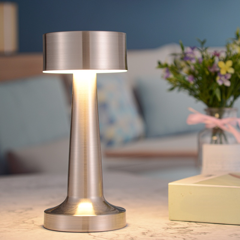 Lámpara de escritorio mini recargable