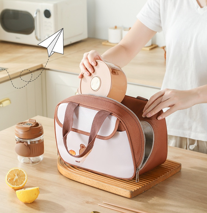 Insulated lunch bag holding food containers