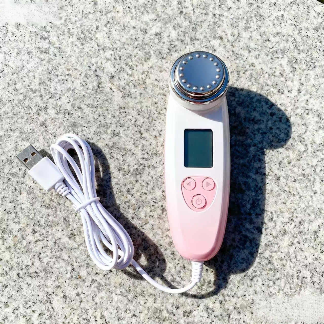 얼굴 탄력, 주름 개선, 리프팅까지 한번에 해결해주는 올인원 뷰티 디바이스