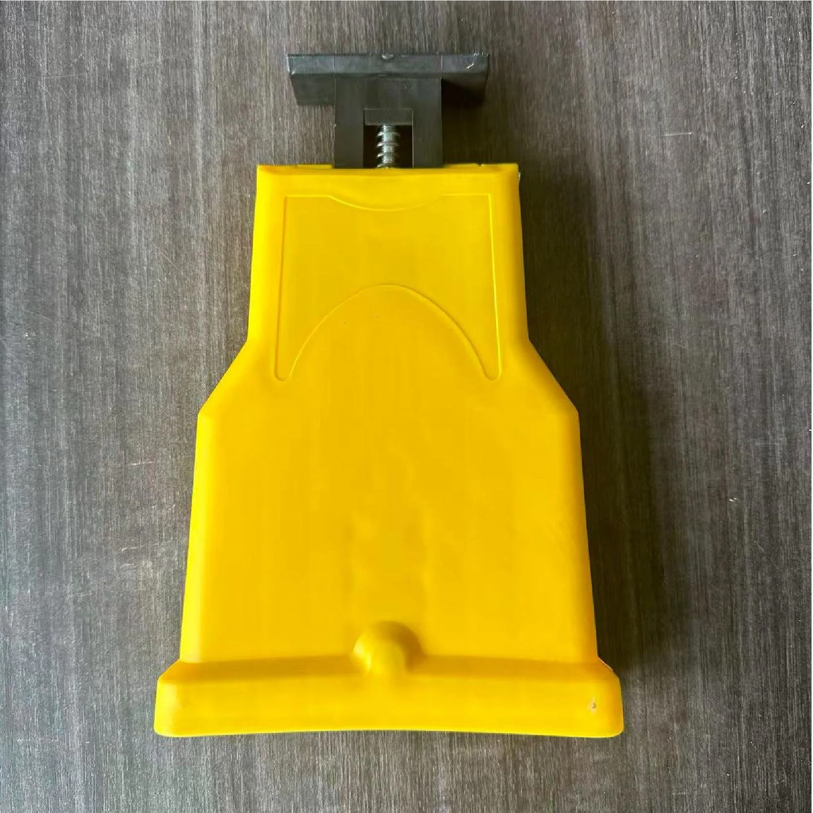 Chainsaw polishing head