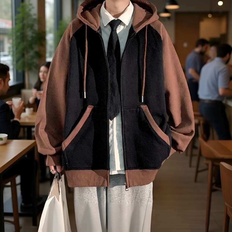 Outdoor Kapuzenjacke mit einzigartigem Patchwork-Look