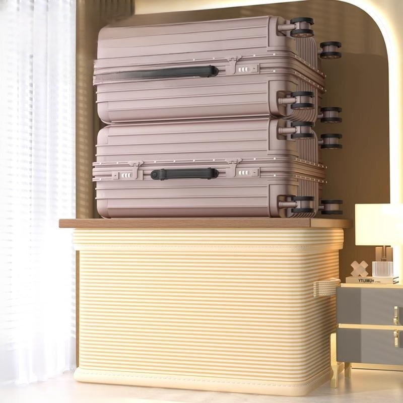 Boîte de rangement pour vêtements