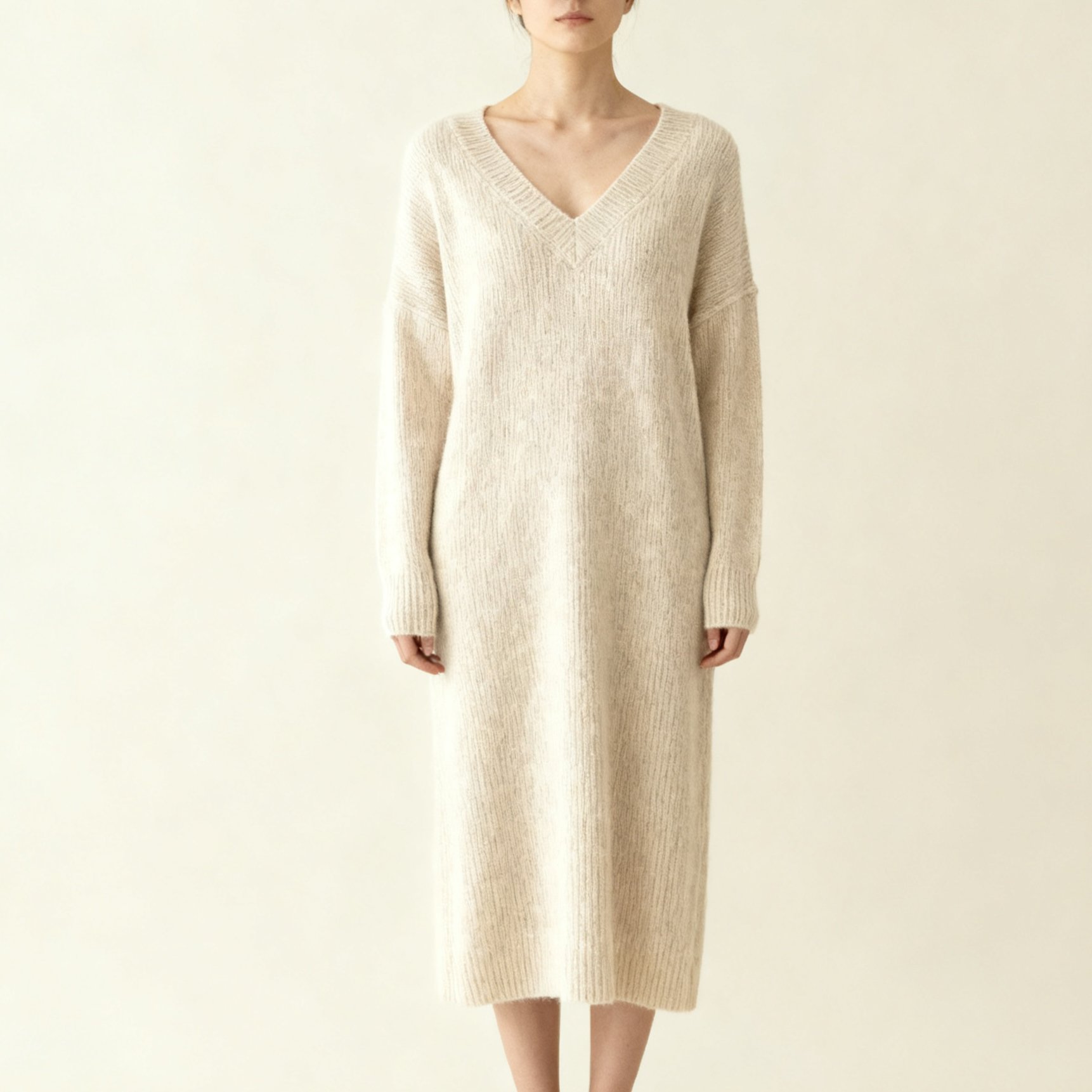 오트밀 컬러 브이넥 원피스 