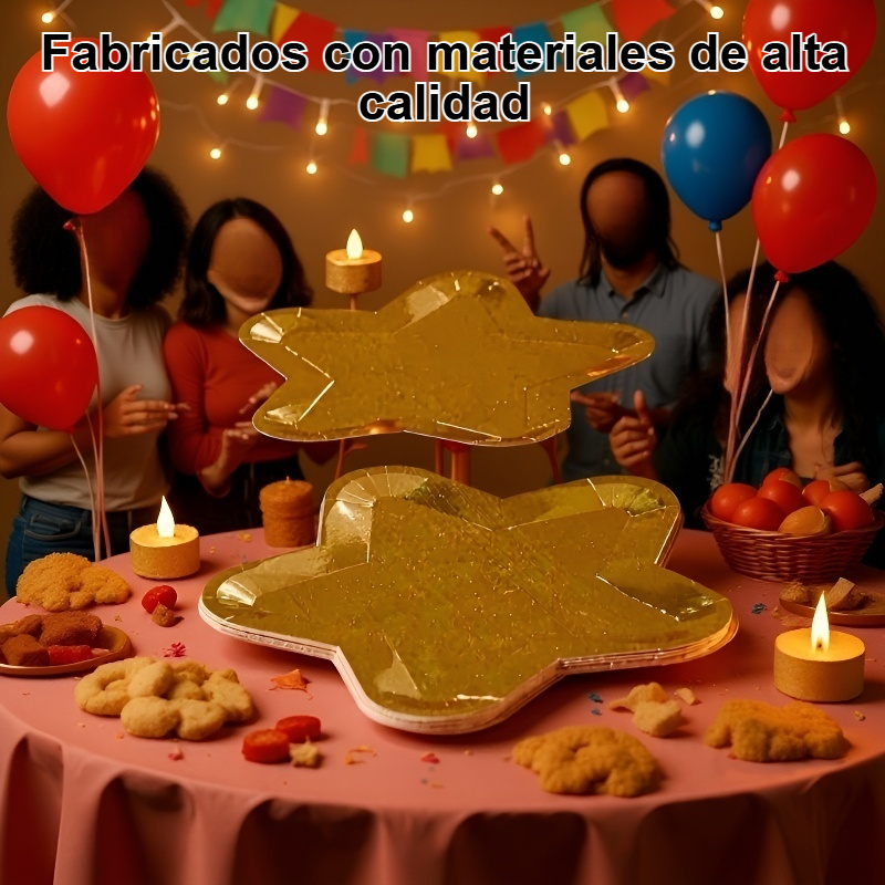 Platos de papel desechables con estrellas doradas y plateadas navideñas