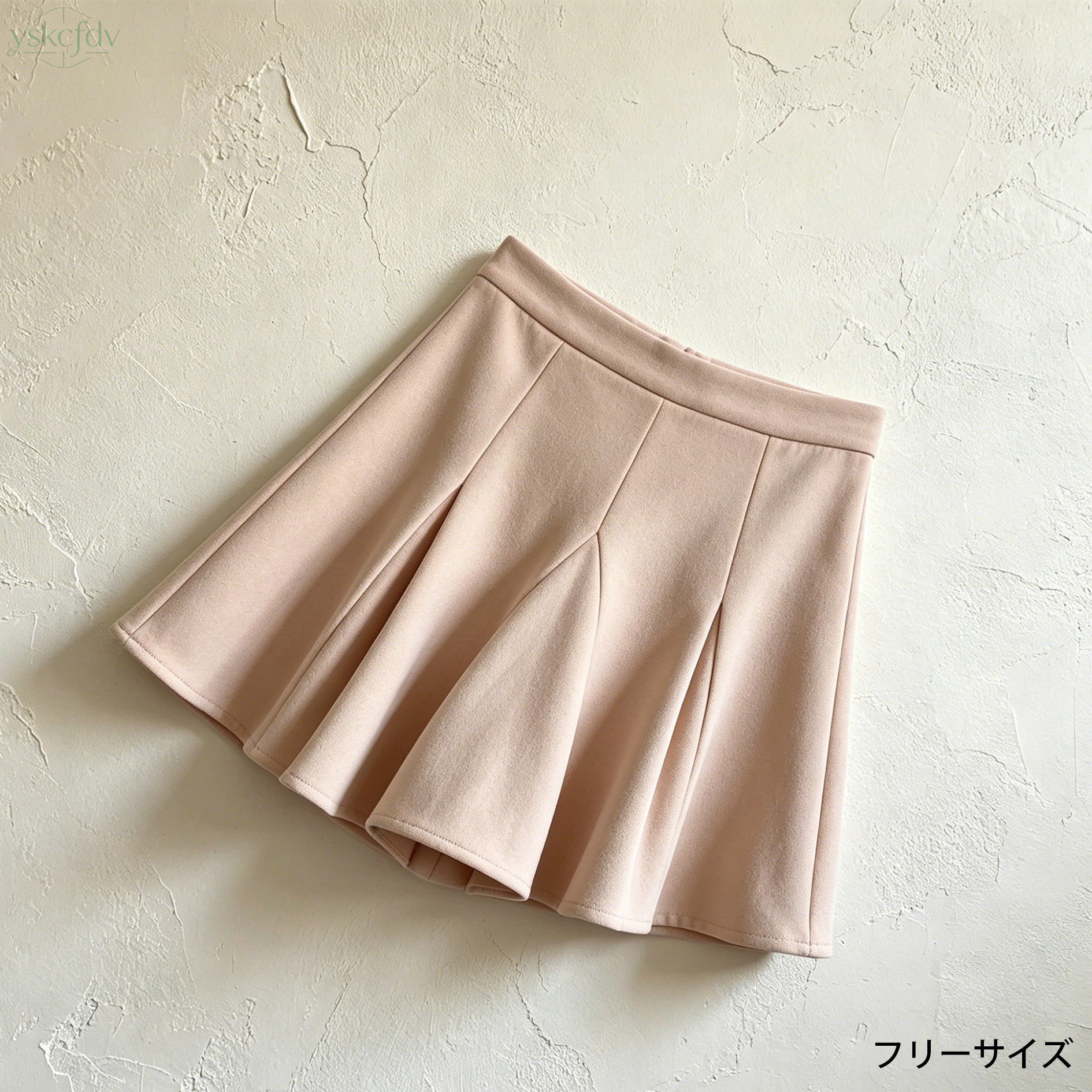 日常コーデにおすすめのミニスカート