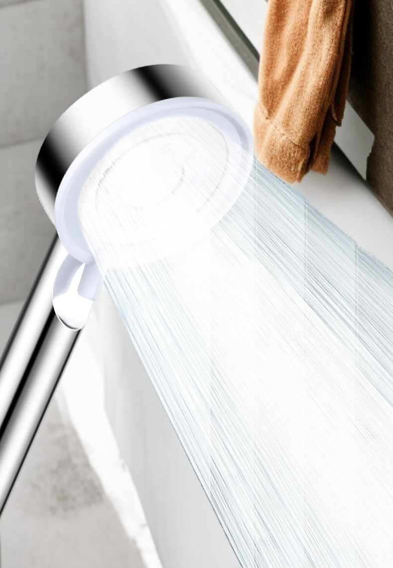 Instalación fácil del cabezal de ducha moderno