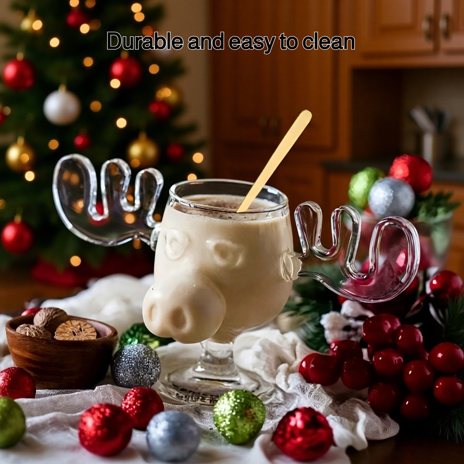 Copa de vino navideña on a decorated holiday table