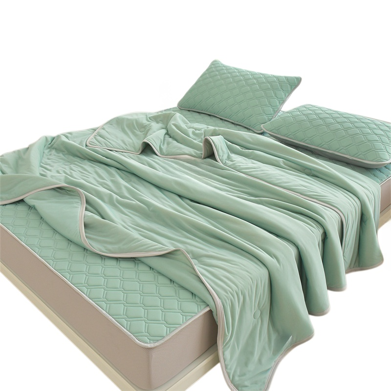 Cool and Airy Quilted Blanket