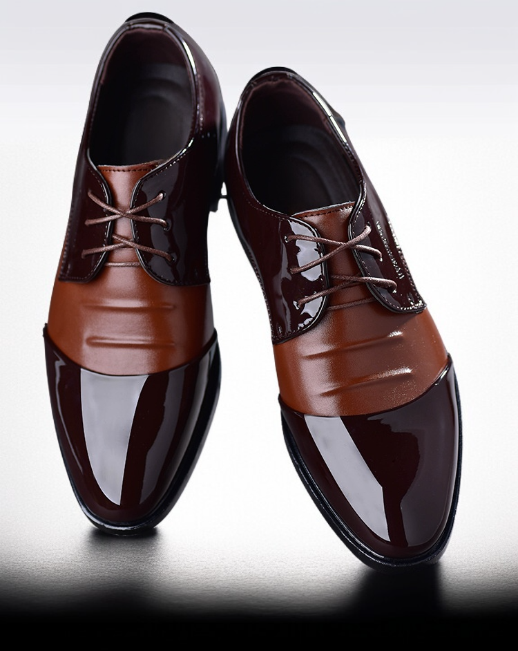 블랙 컬러의 클래식 남성 정장화