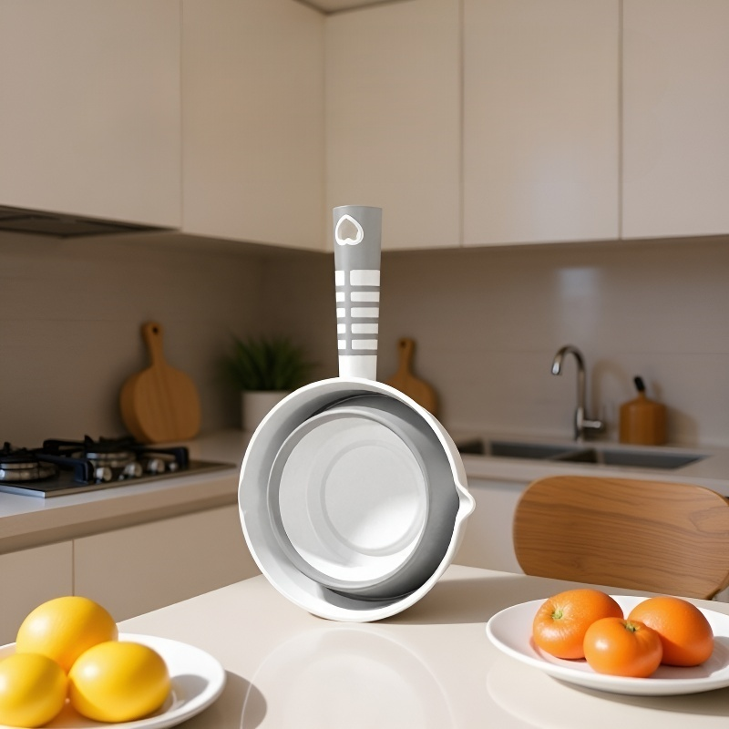 걸이식 디자인으로 공간 절약이 가능한 바가지