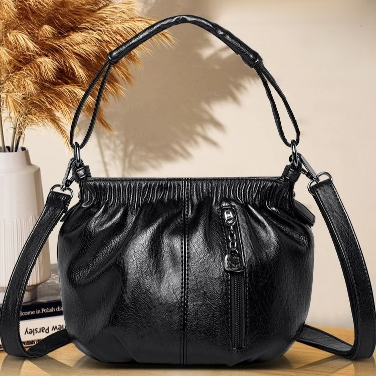 Women's design sense leather bag