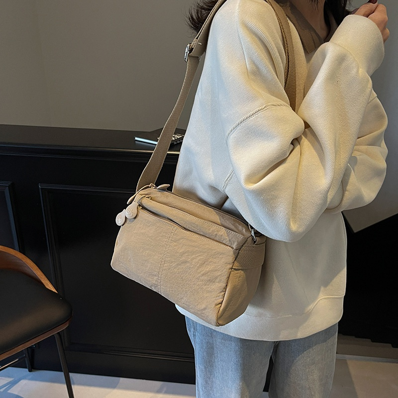  레트로 스타일 여성 숄더백