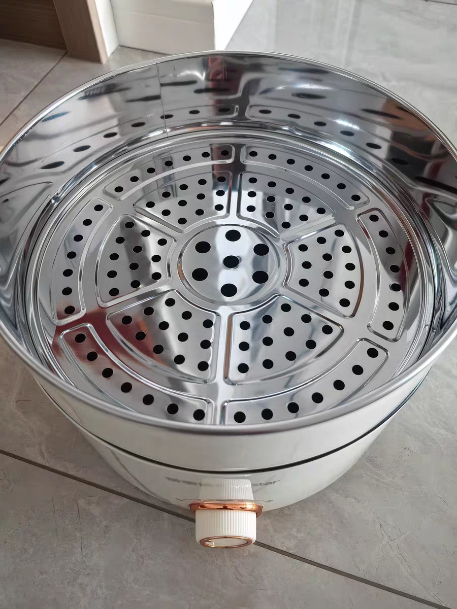 Elektrický vařič s více funkcemi 