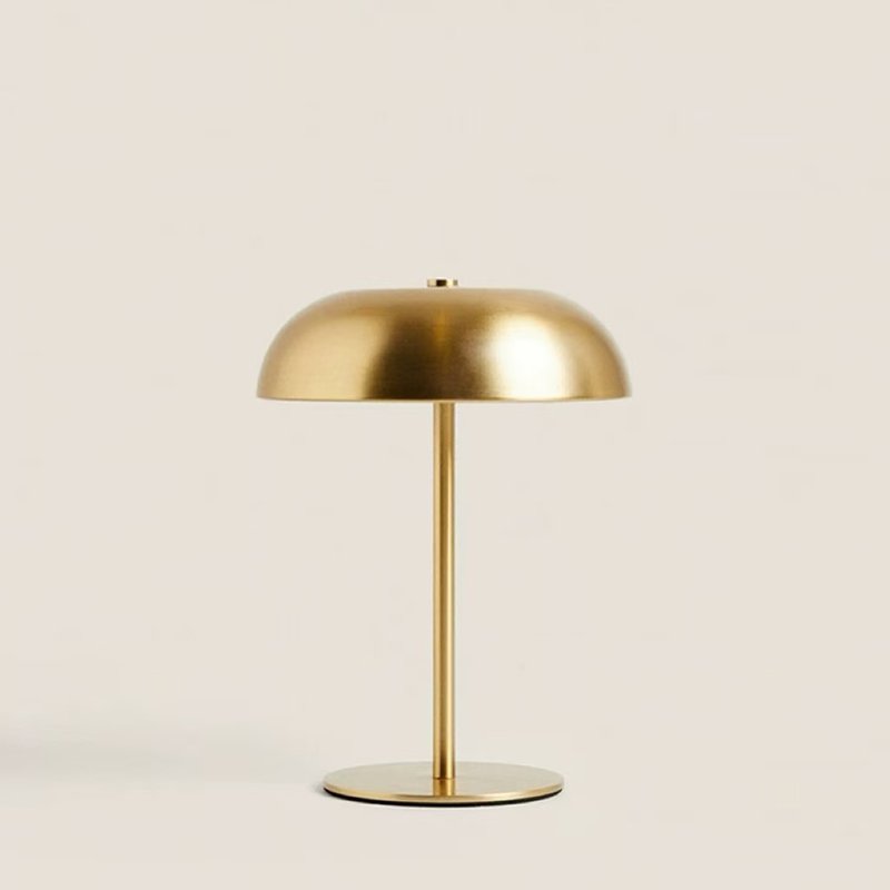 可調色溫和亮度的金屬檯燈