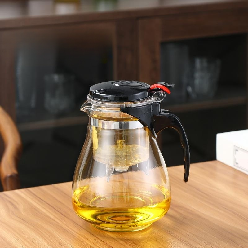 Teekanne aus dickwandigem Glas