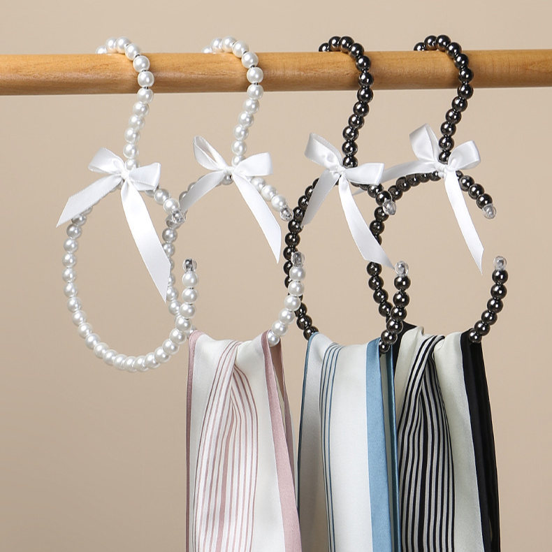 Perchero de pared antideslizante con perlas estilo lujo ligero