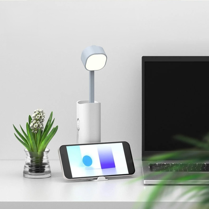 4-in-1 Retractable Flashlight & Desk Lamp