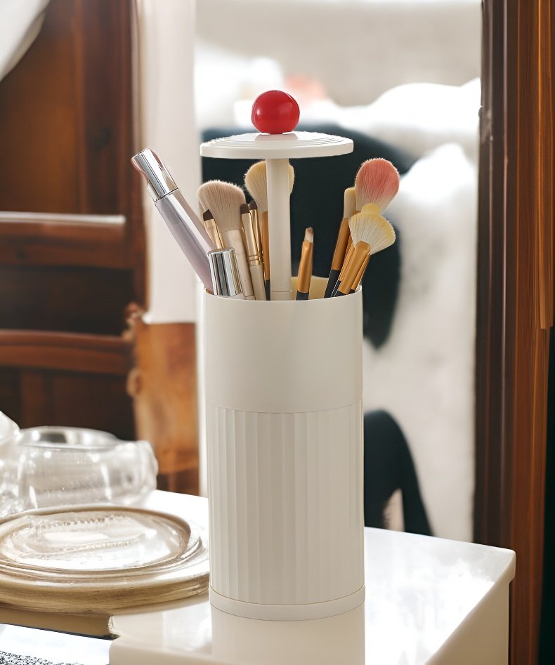 تصميم مبتكر لأنبوب تخزين فرش التجميل